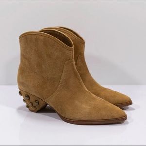 💕 Marc Fisher Rippa suede studded bootie 🌸 new